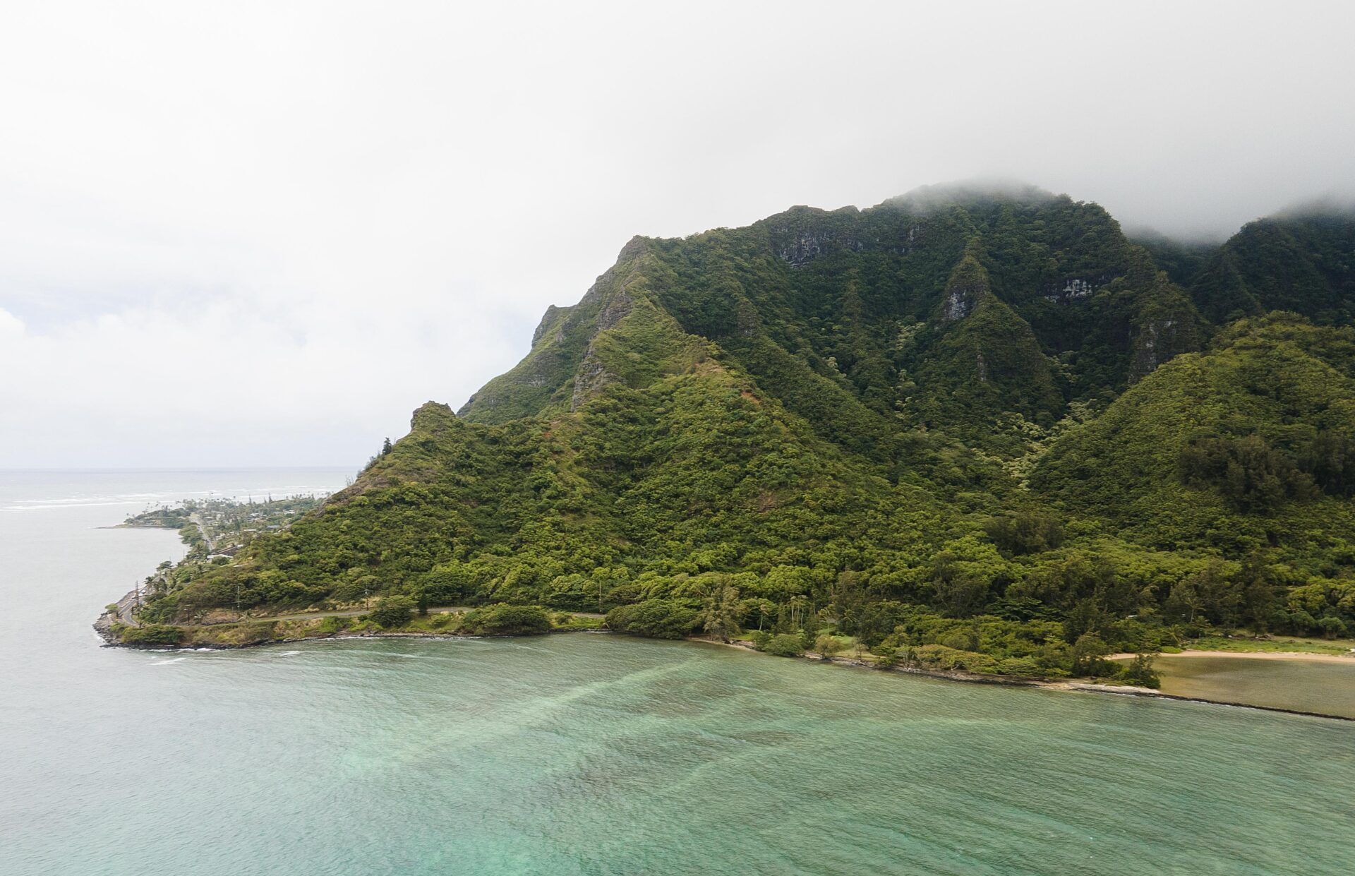 breathtaking-hawaii-landscape-with-sea (1)